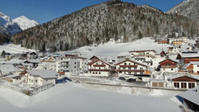 Alpen Gasthof Apartments Hohe Burg Trins